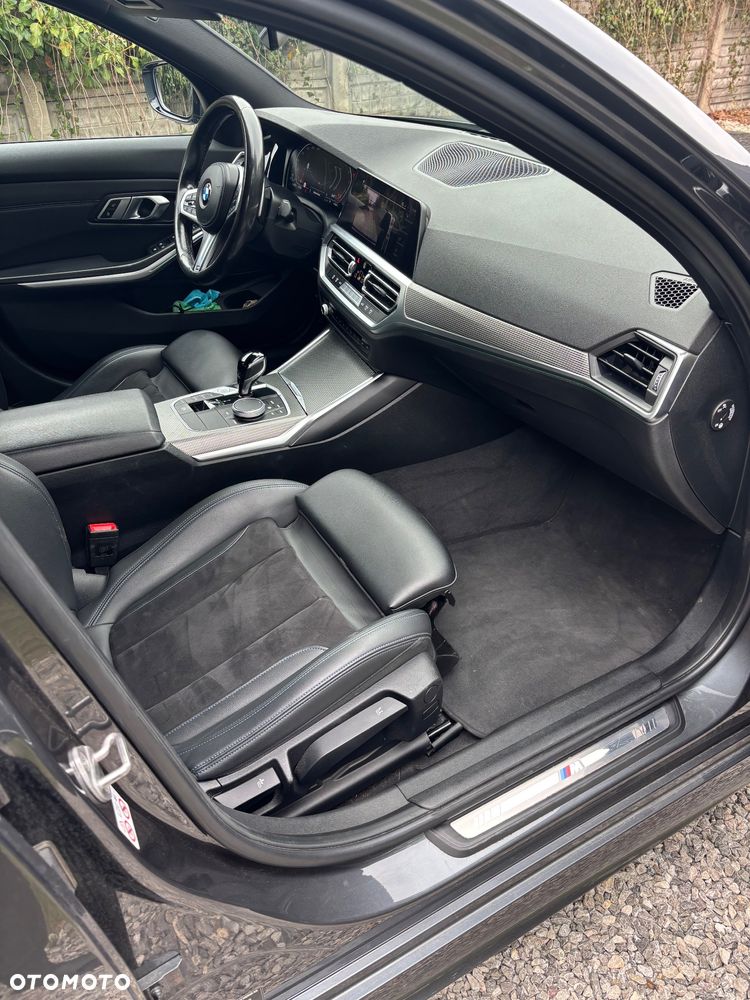 BMW Seria 3 320i - 16