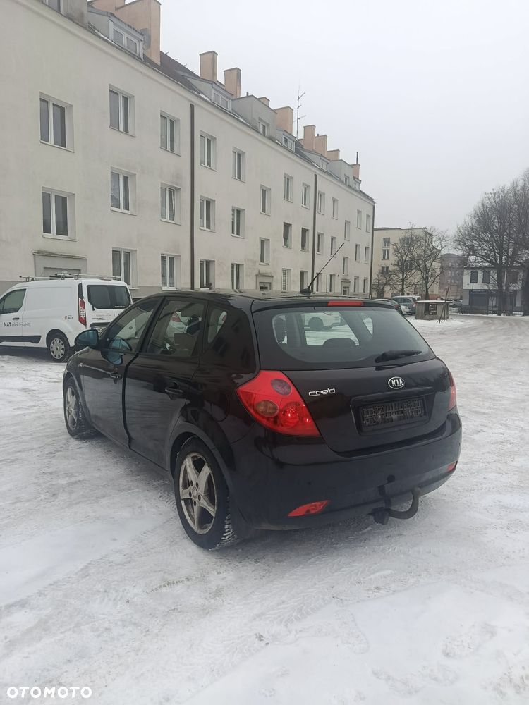 Kia Ceed 2.0 Optimum - 1