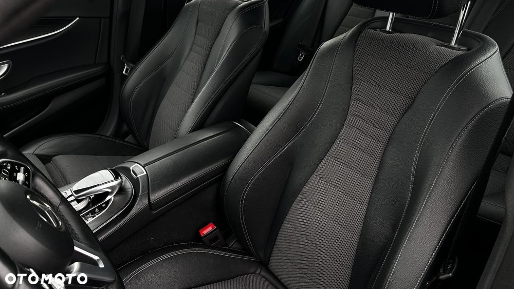 Mercedes-Benz Klasa E 220 d 4Matic 9G-TRONIC AMG Line - 12