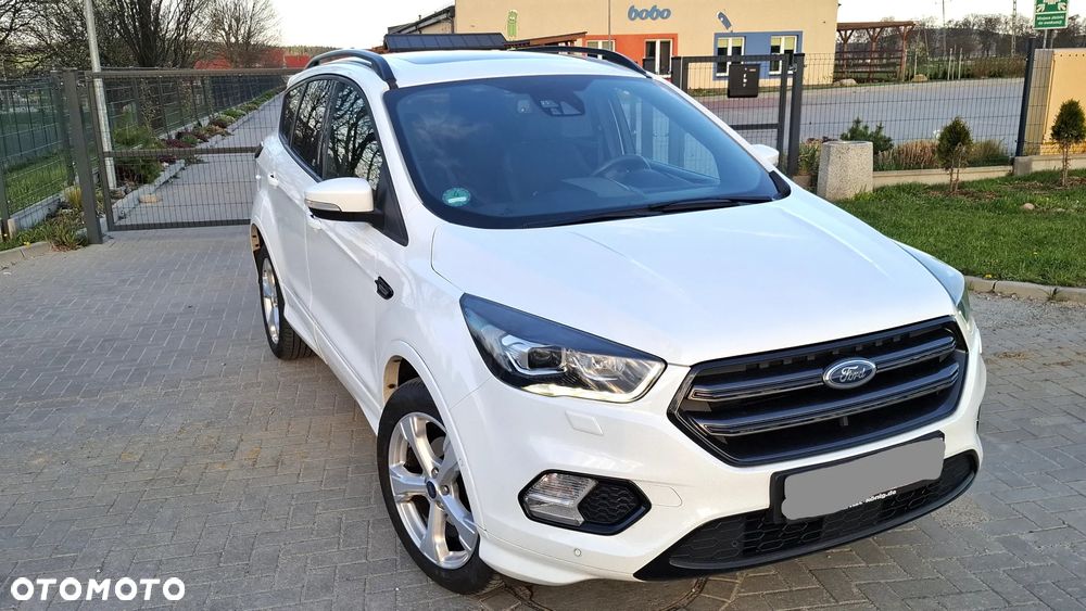 Ford Kuga 1.5 EcoBoost 2x4 ST-Line - 4
