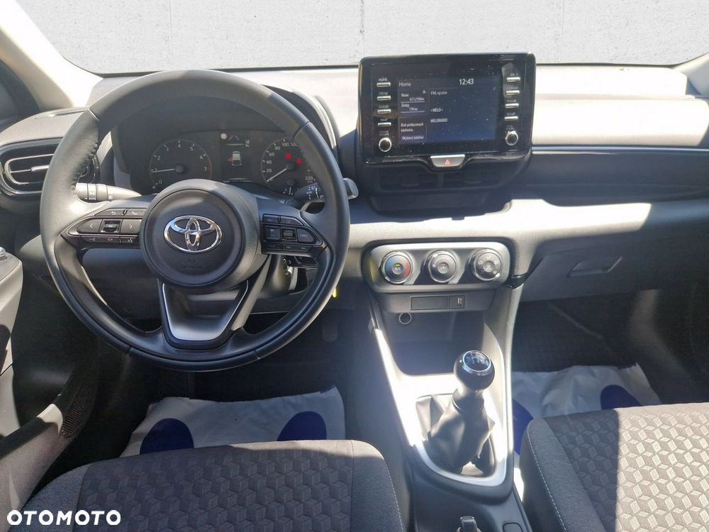 Toyota Yaris - 18