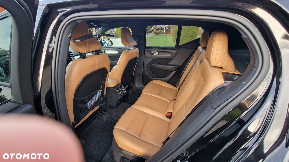 Volvo XC 40 D4 AWD Momentum - 8