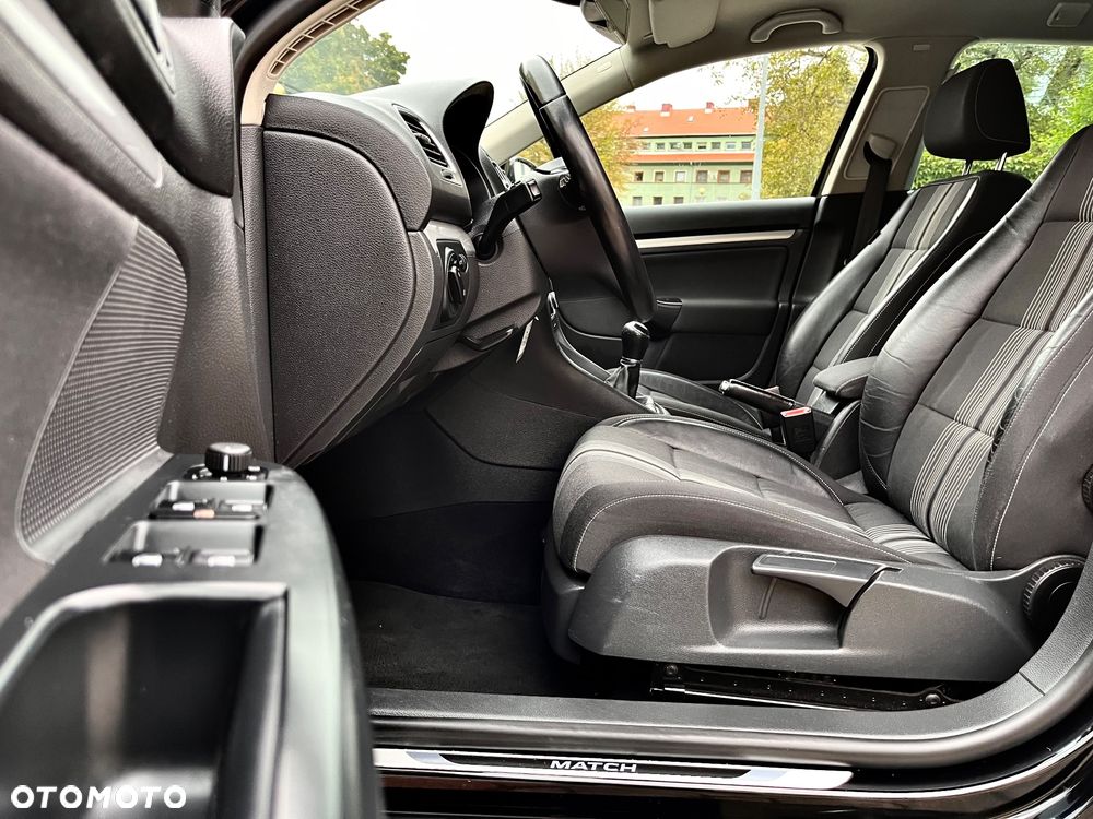 Volkswagen Golf 2.0 TDI DPF MATCH - 14