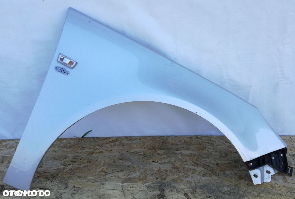 Błotnik przedni prawy Opel Insignia 2008-