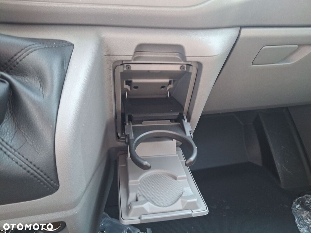 Volkswagen Transporter Skrzyniowy - 36