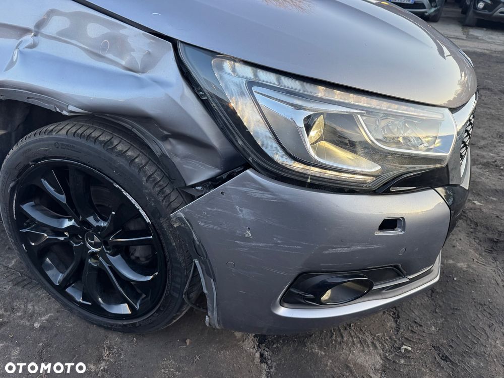 Citroën DS4 Cross 1.6 BlueHDi Be Chic S&S EAT6 - 32