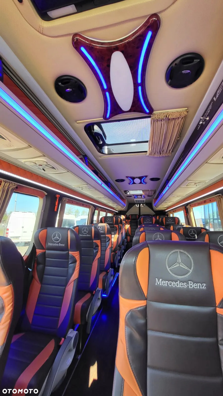 Mercedes-Benz Sprinter 519 CDI - 27 miejsc siedzących + 6 stojących - 12