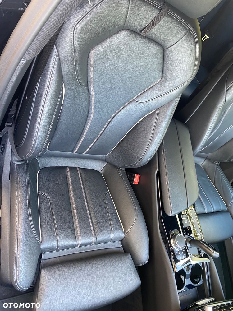BMW Seria 5 520d Sport Line - 28