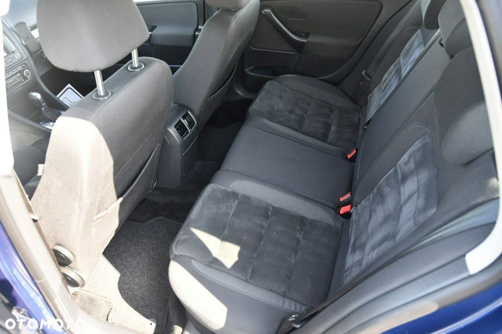 Volkswagen Golf - 17