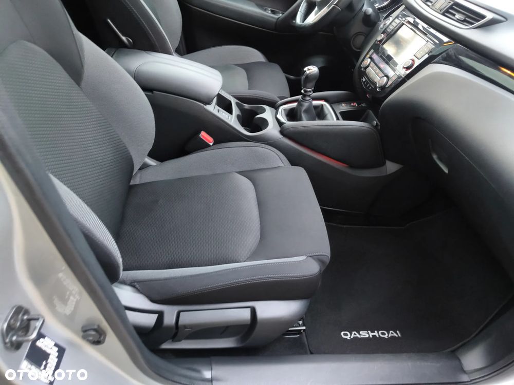 Nissan Qashqai 1.3 DIG-T TEKNA - 19