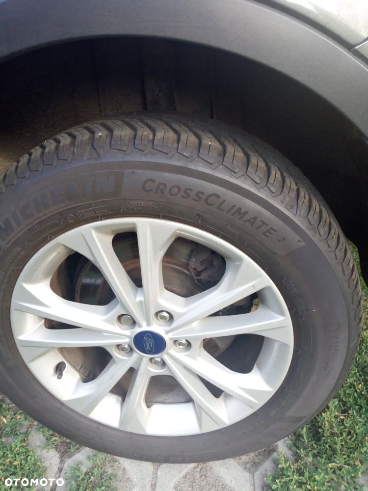 Ford Kuga 1.5 EcoBoost FWD Titanium - 10