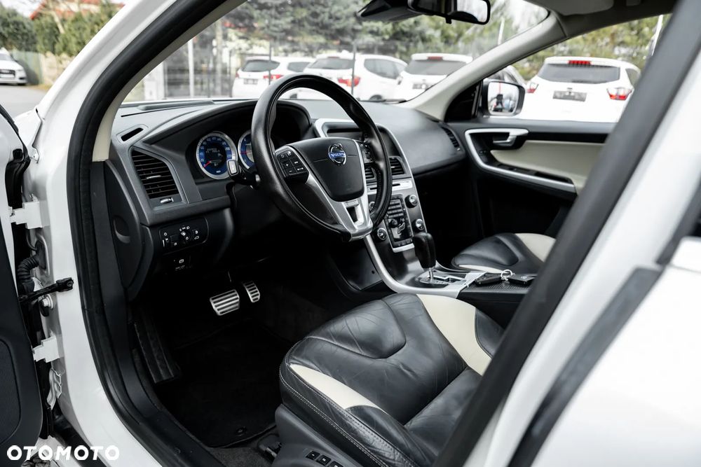 Volvo XC 60 D5 AWD RDesign - 18
