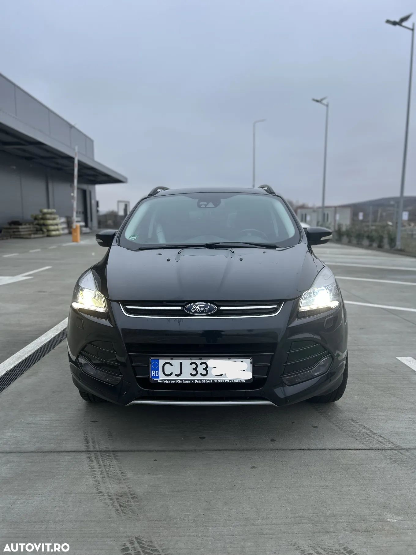 Ford Kuga - 1