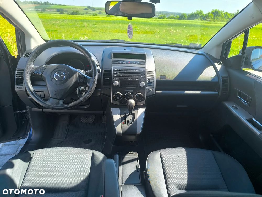 Mazda 5 - 8