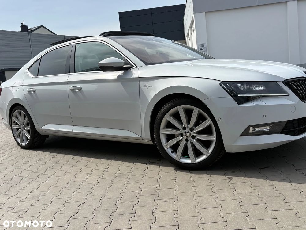 Skoda Superb 2.0 TDI 4x4 L&K DSG - 19