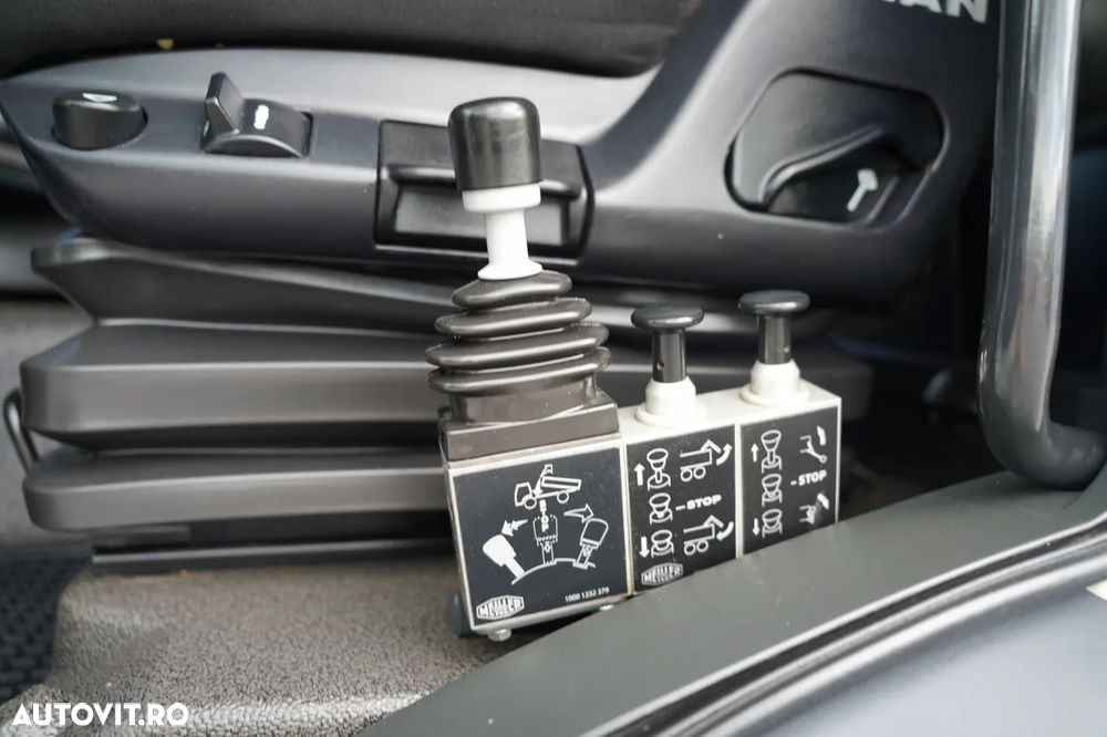 MAN TGS 35.500 / 8x4 / BASCULĂ SPATE MEILLER / IZOLATĂ / PENTRU ASFALT / HYDROCLASP / NAVI / 2021 - 26