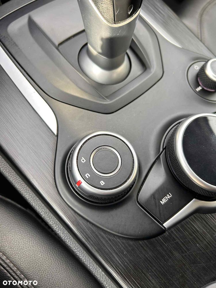 Alfa Romeo Stelvio 2.2 JTDM - 37