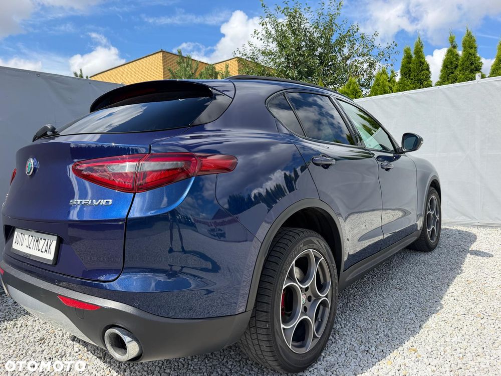 Alfa Romeo Stelvio 2.0 Turbo Estrema Q4 - 12