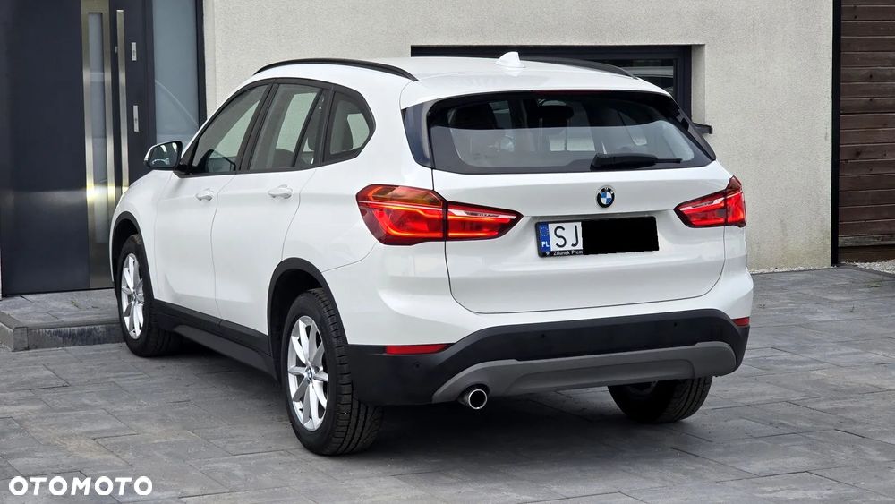 BMW X1 sDrive18i Business Edition - 12
