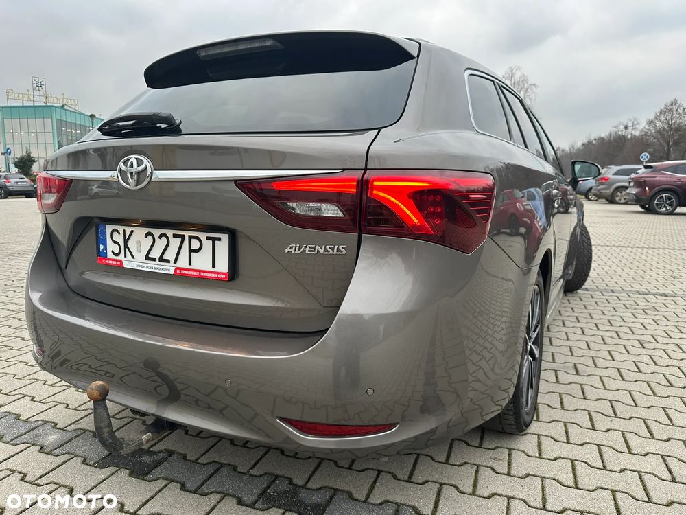 Toyota Avensis 2.0 D-4D Prestige - 8