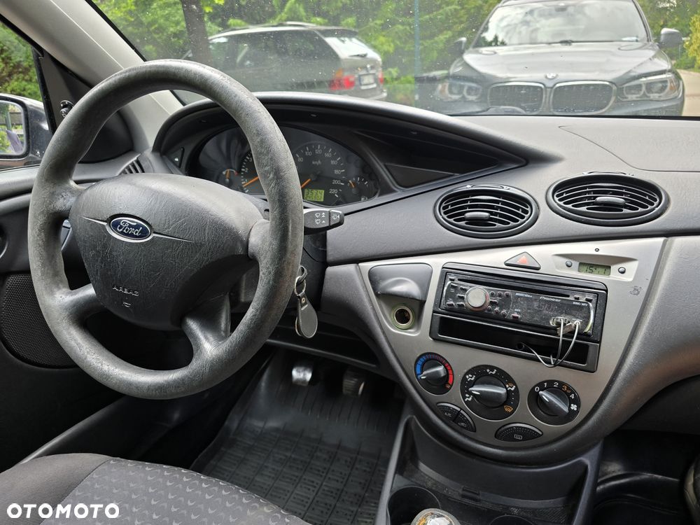 Ford Focus 1.6 Comfort - 17