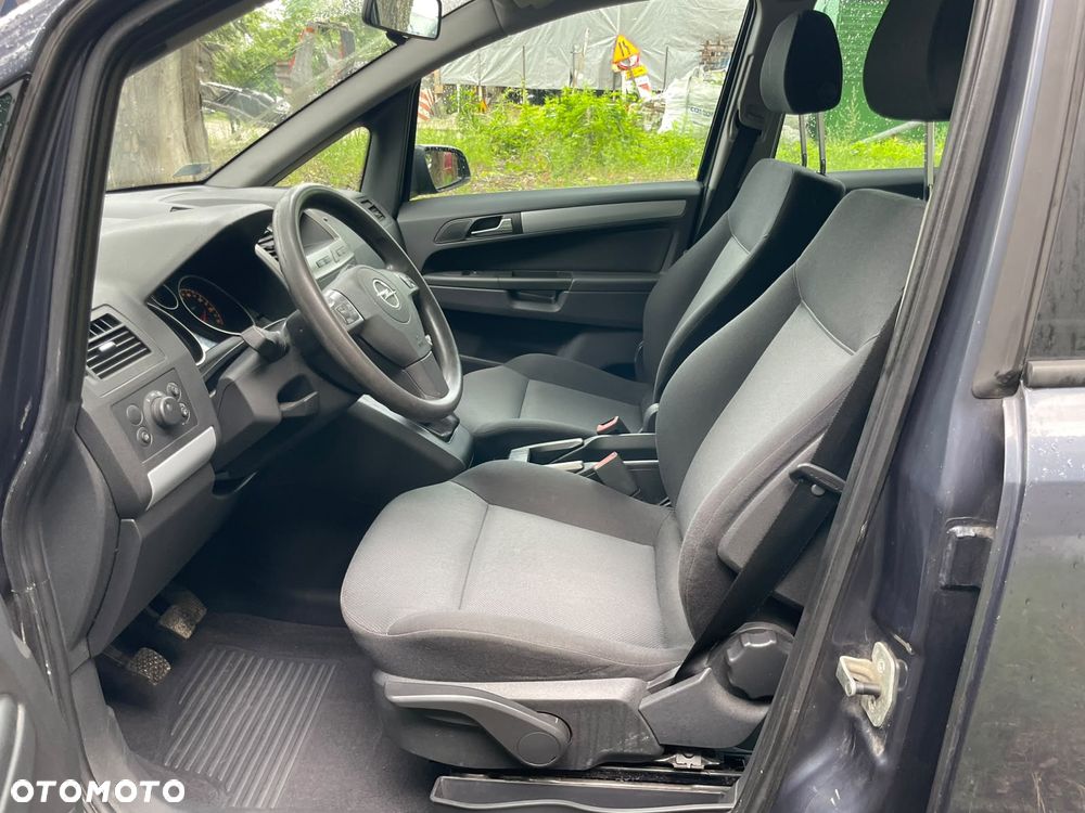 Opel Zafira 1.6 - 7