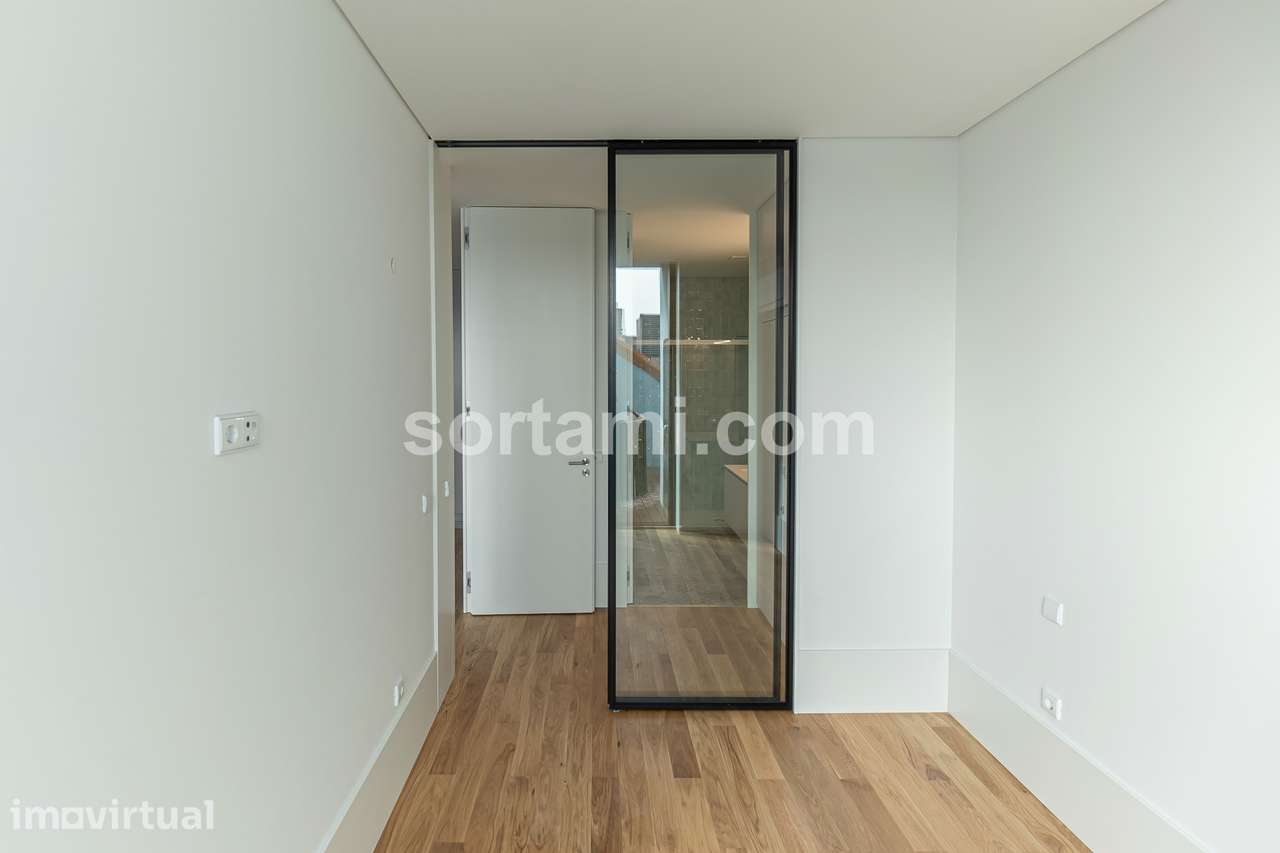 Apartamento T1+1 Venda em Cedofeita, Santo Ildefonso, Sé, Miragaia, Sã - Grande imagem: 4/18