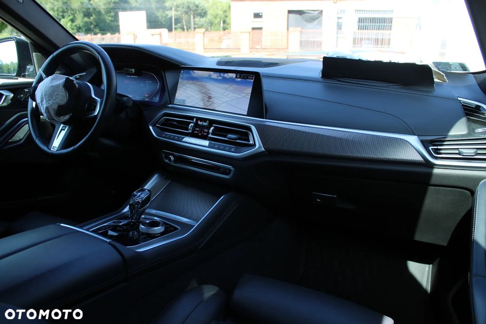 BMW X6 M50i - 13