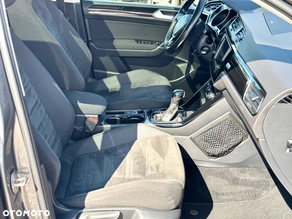 Volkswagen Touran 2.0 TDI SCR (BlueMotion Technology) DSG Highline - 27