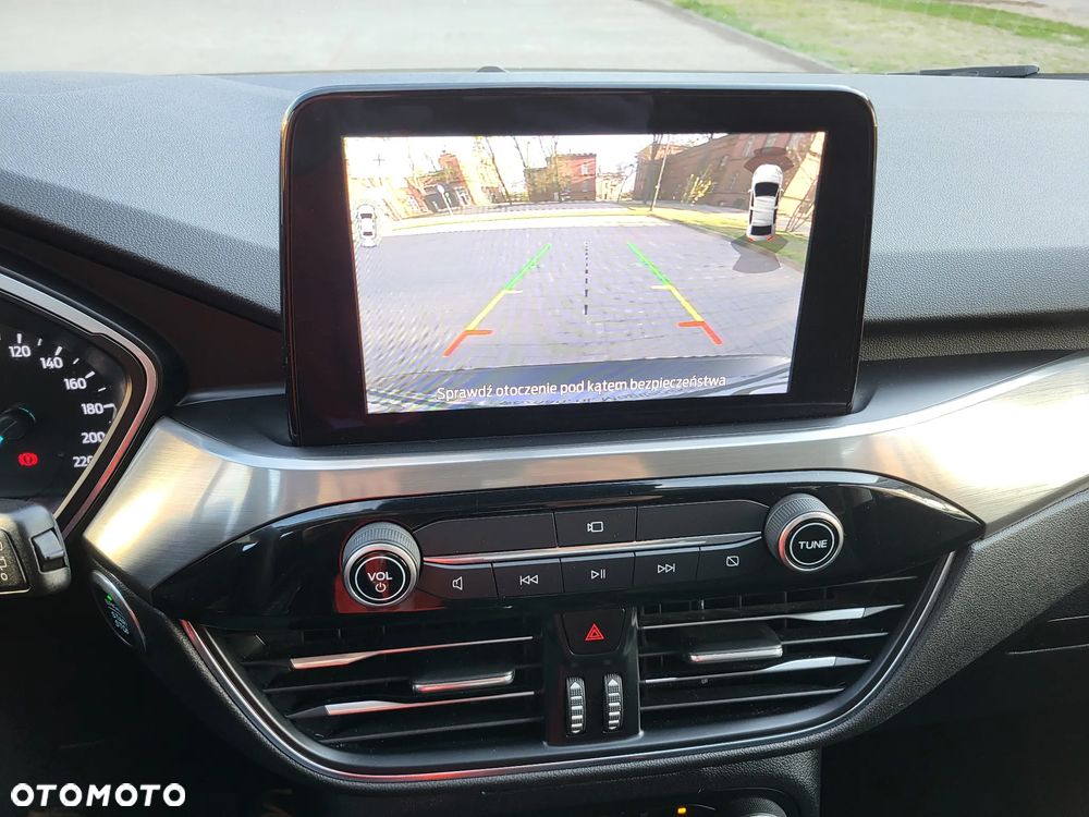 Ford Kuga 2.0 EcoBlue mHEV FWD Titanium X - 17