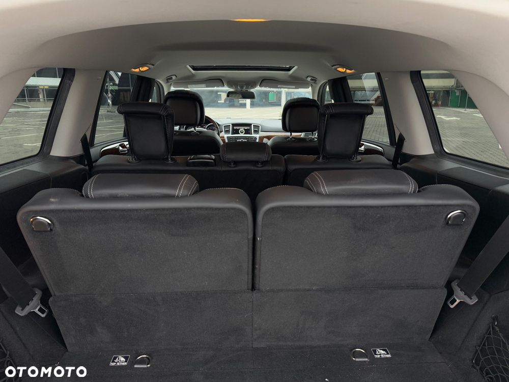 Mercedes-Benz GL - 33