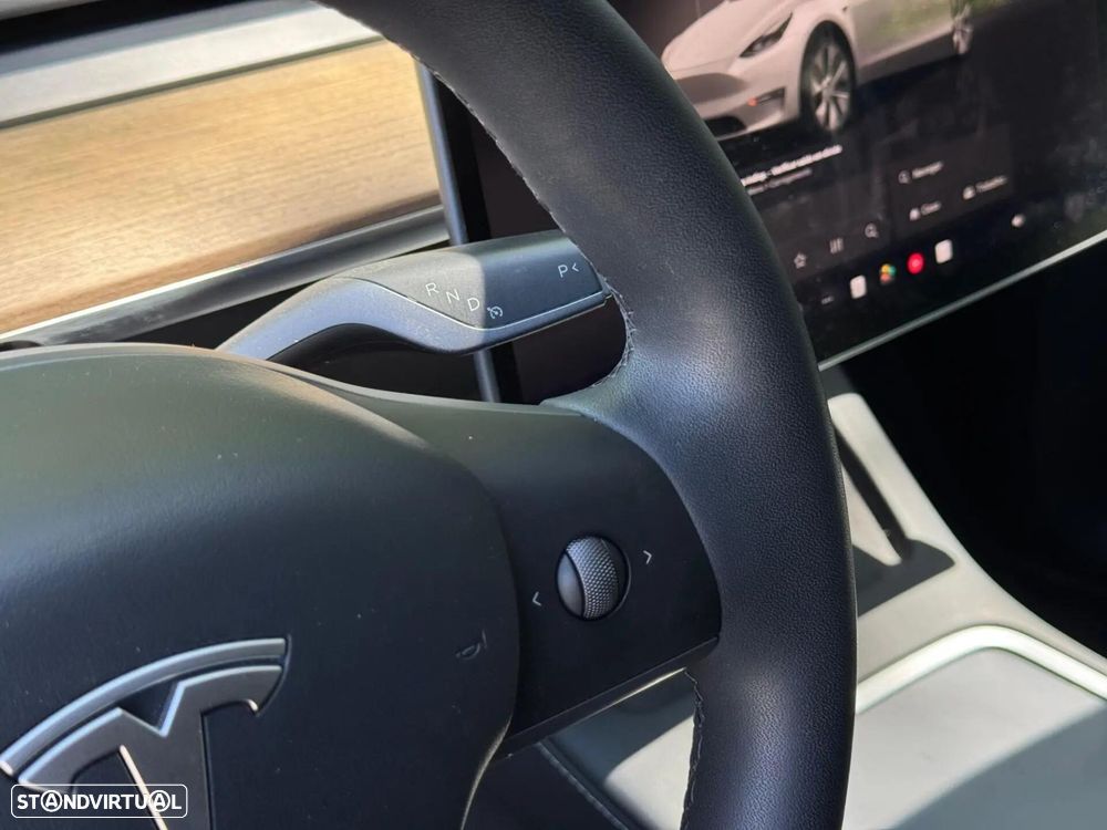 Tesla Model Y Long Range Dual Motor AWD - 21