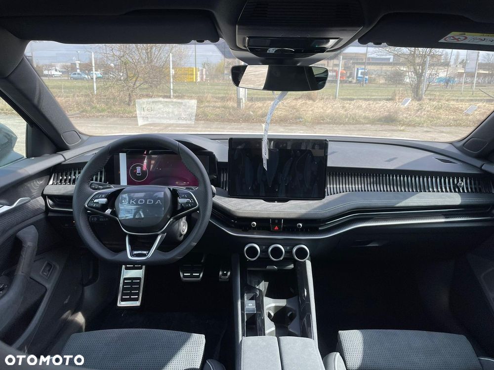 Skoda Superb 2.0 TSI Sportline DSG - 4