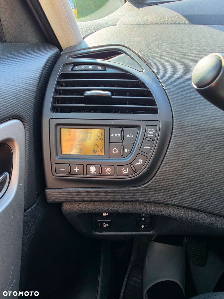 Citroën C4 Picasso 1.6 HDi Impress - 8