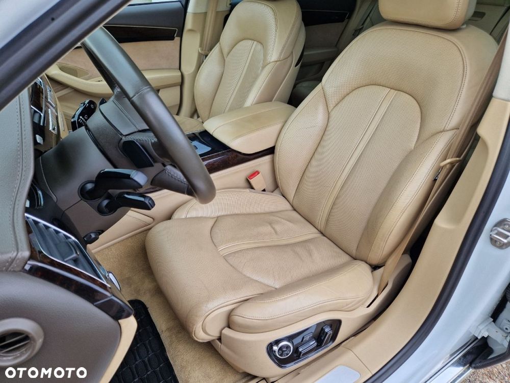 Audi A8 - 12