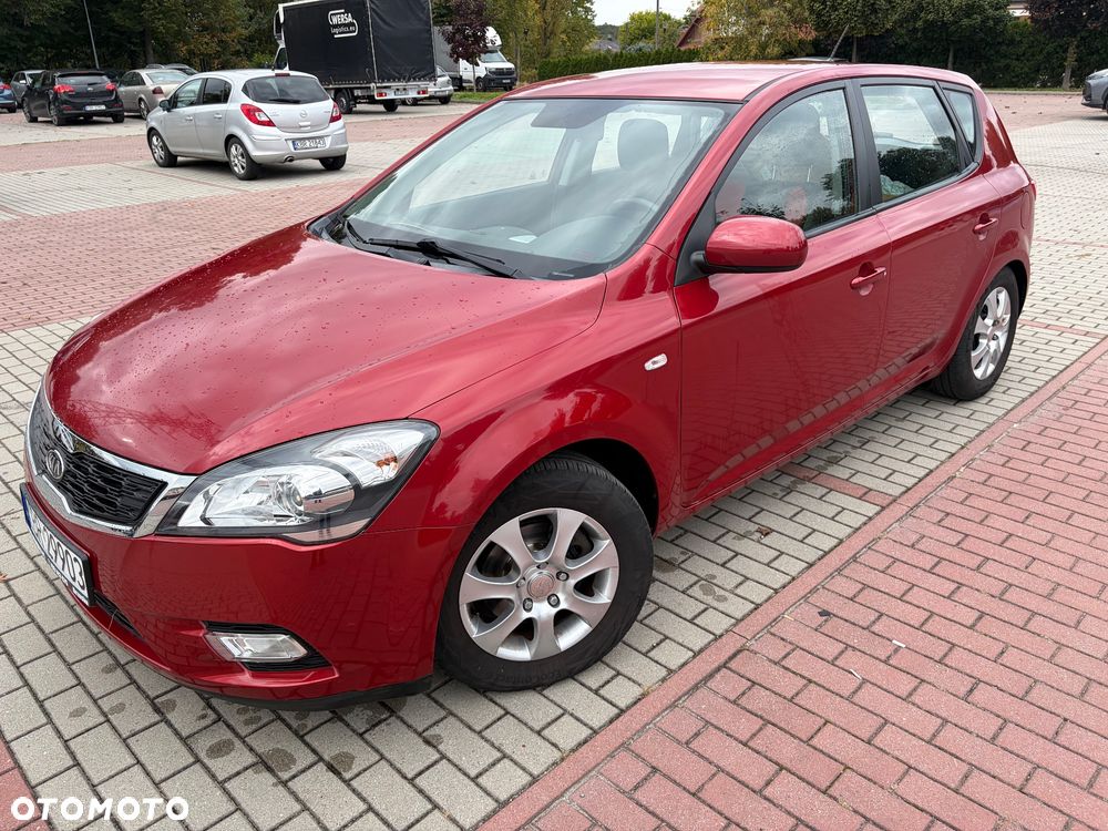 Kia Ceed - 6