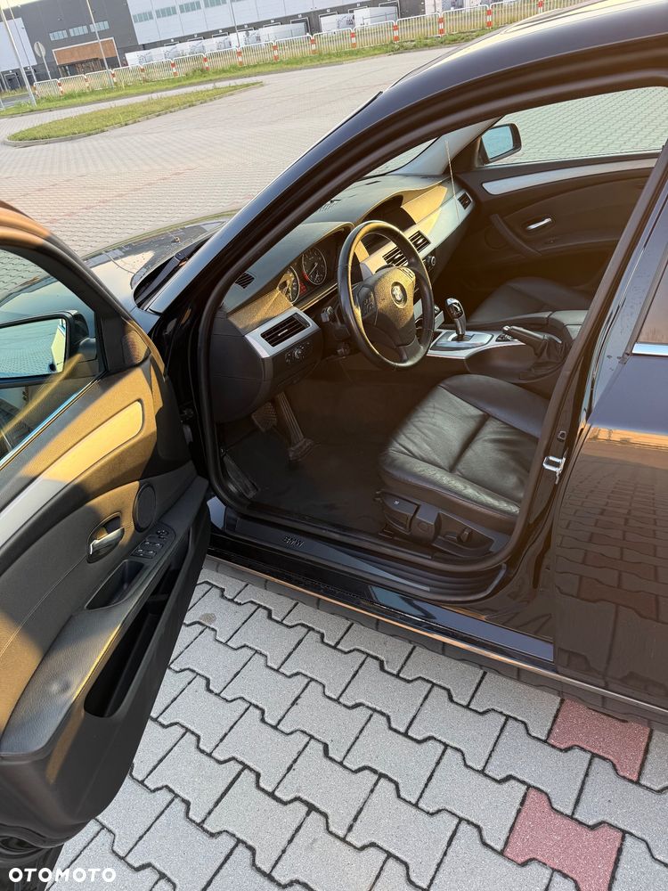 BMW Seria 5 525i - 10