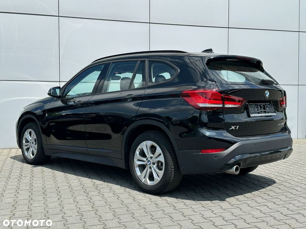 BMW X1 xDrive25e Advantage - 11