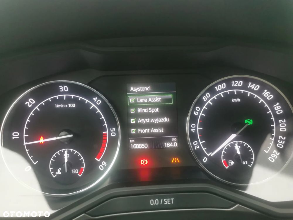 Skoda Superb 2.0 TDI DSG Premium Edition - 16
