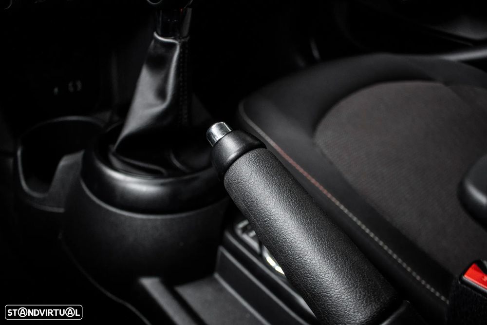 MINI 5 Portas Cooper D - 21