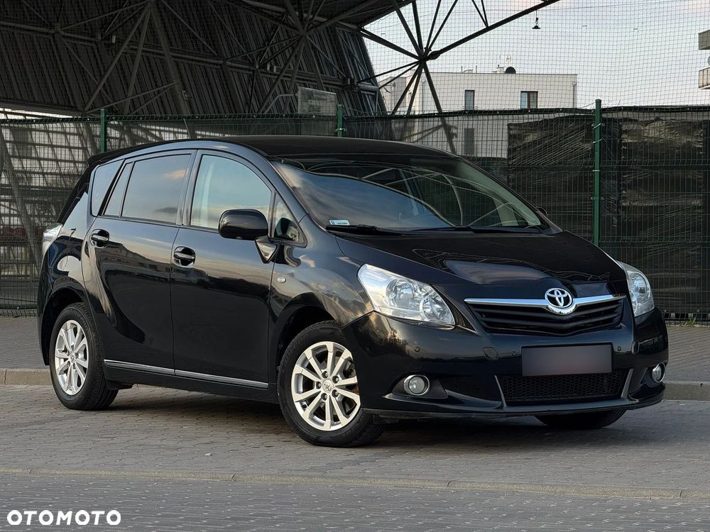 Toyota Verso 2.0 D-4D Premium - 2