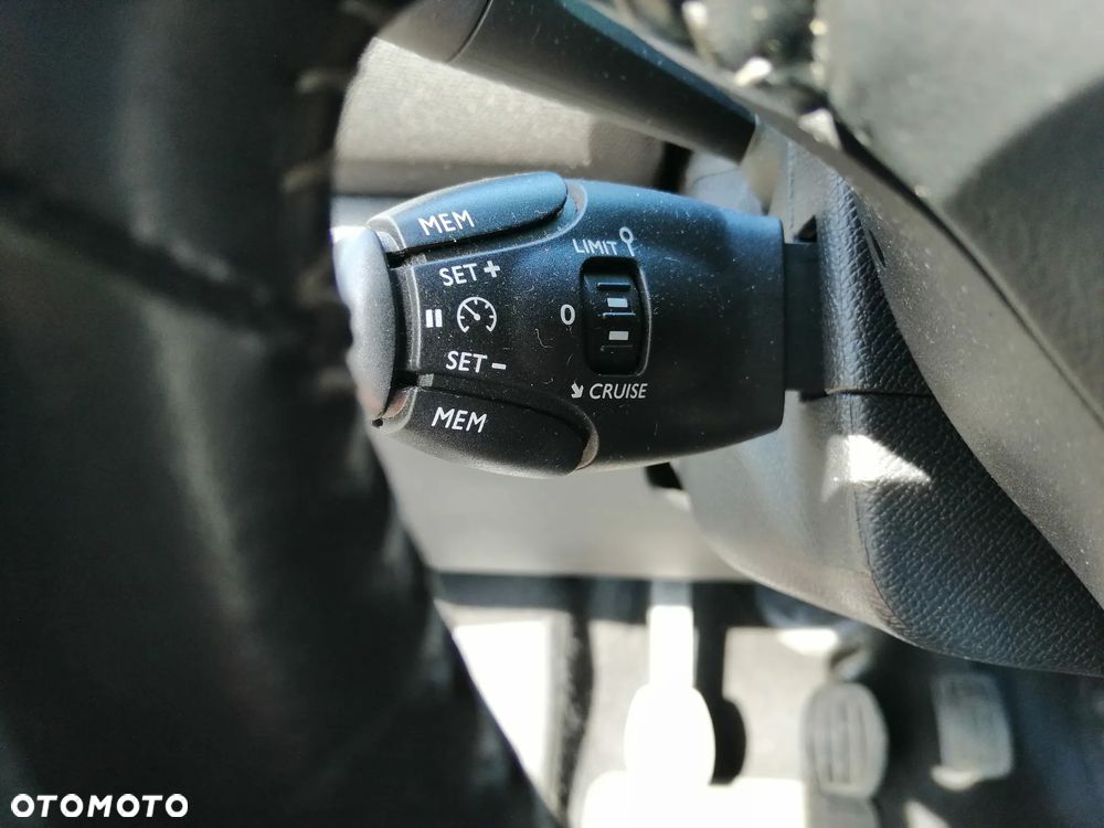 Peugeot 308 1.2 PureTech Access S&S - 12