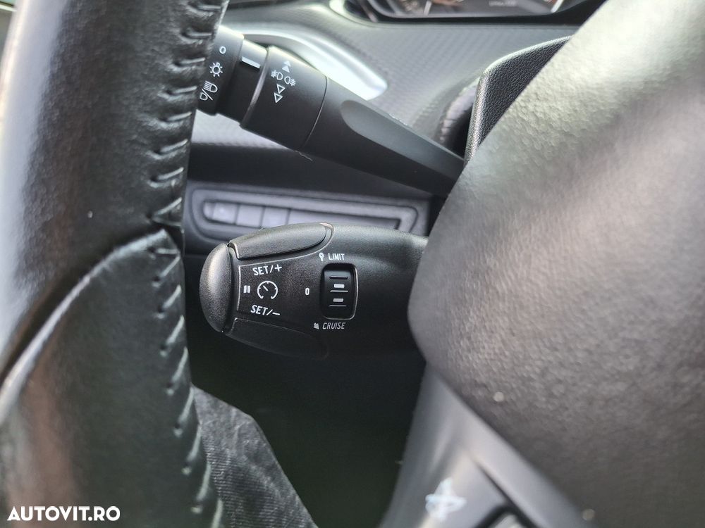 Peugeot 2008 1.5 BlueHDI FAP Active - 19