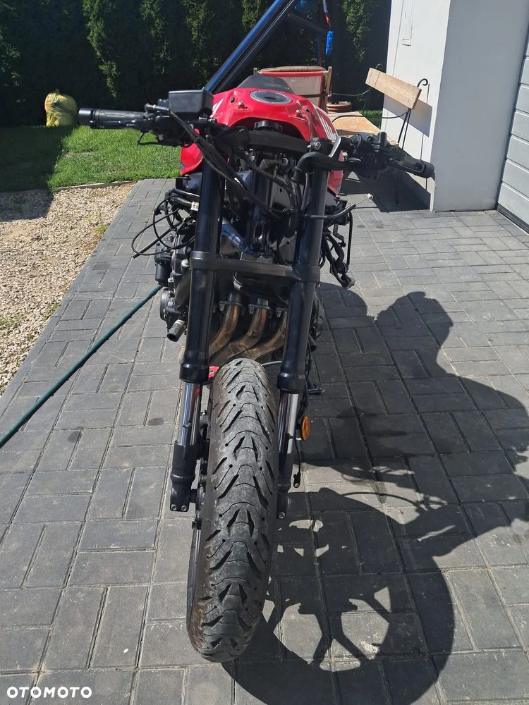 Honda CB - 4