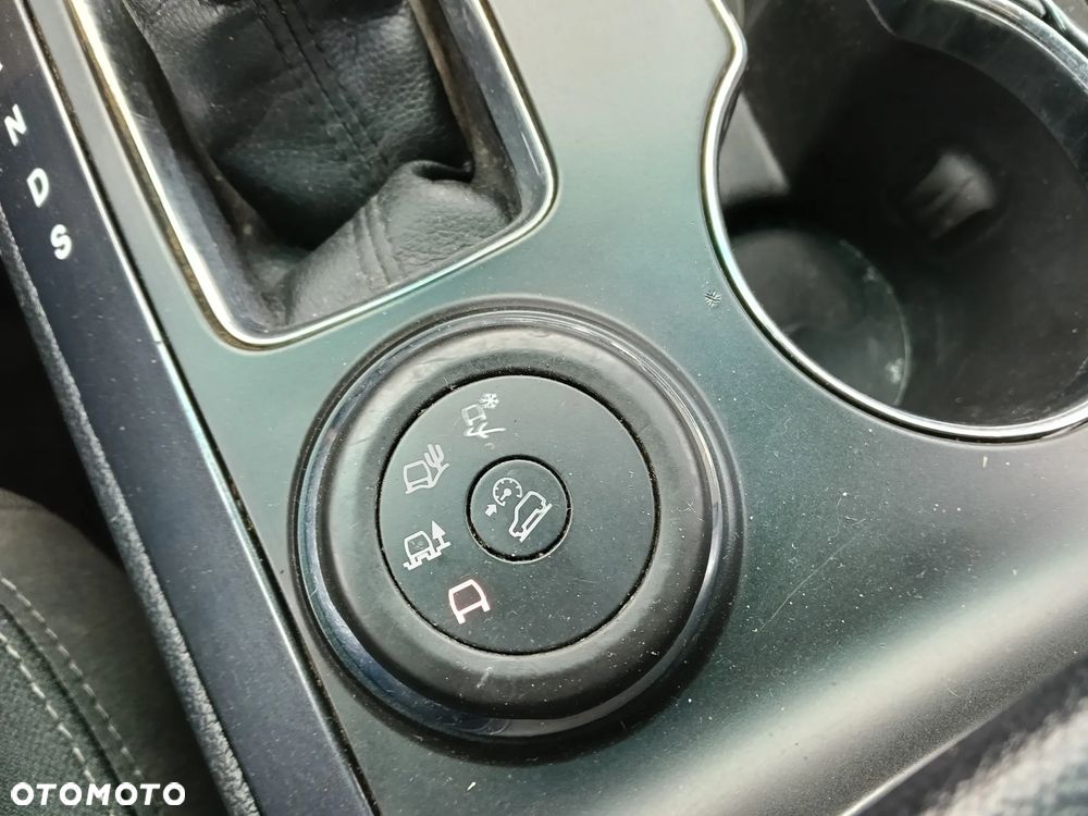 Ford Explorer - 24