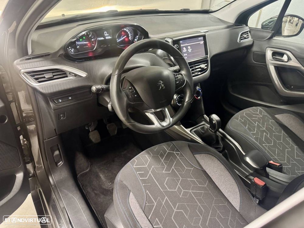 Peugeot 2008 1.2 PureTech Style - 29