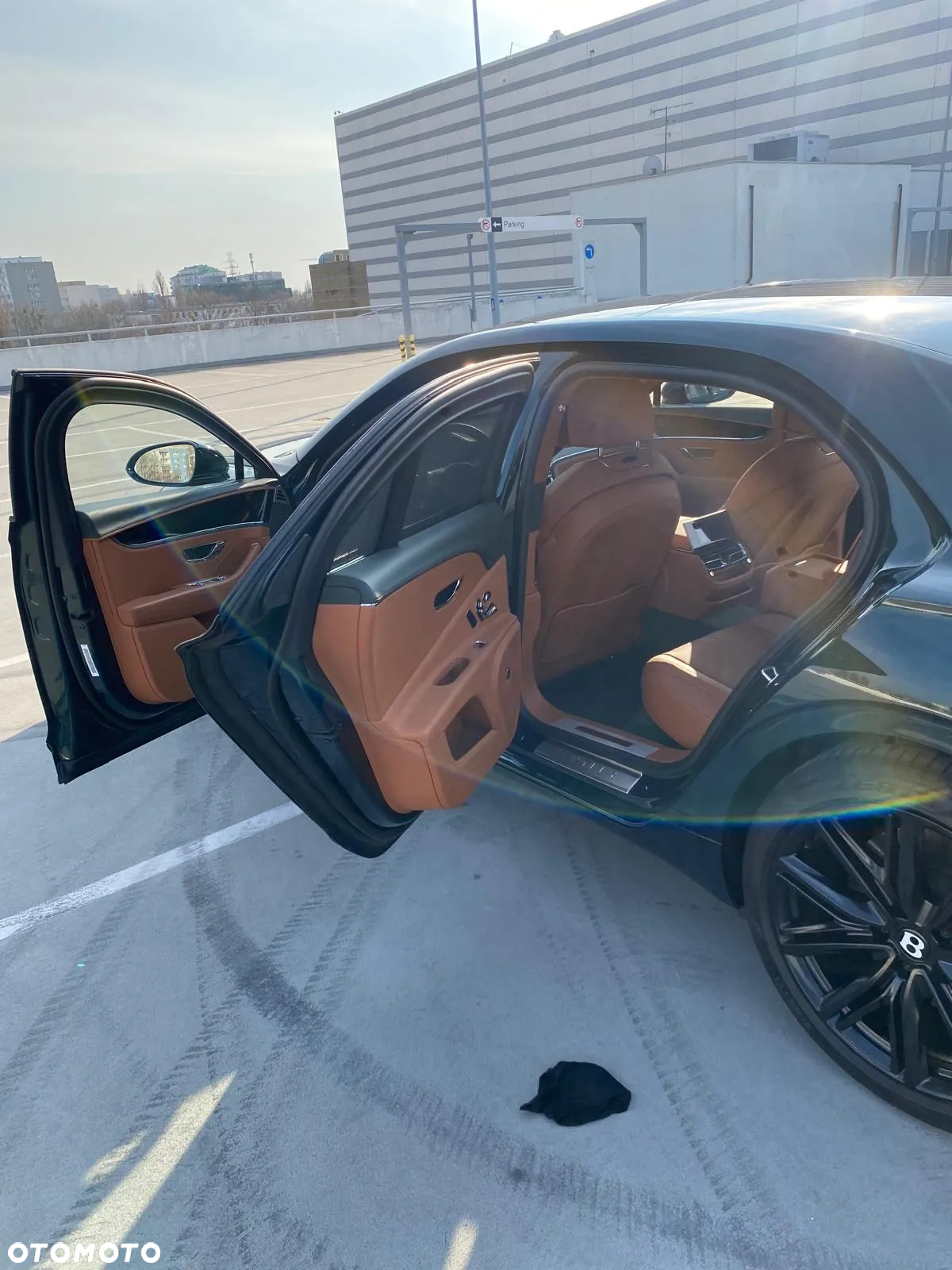 Bentley Flying Spur New V8 - 10
