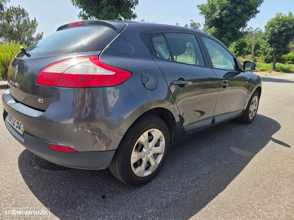 Renault Mégane 1.5 dCi Confort - 4