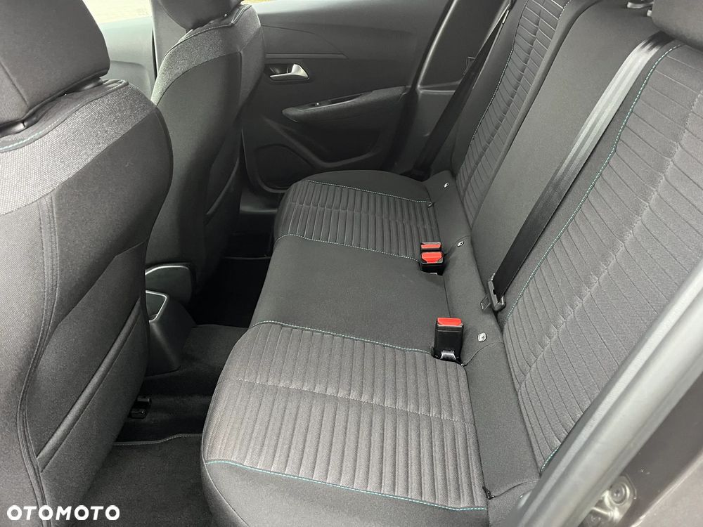 Peugeot 208 PureTech 100 EAT8 Allure - 14