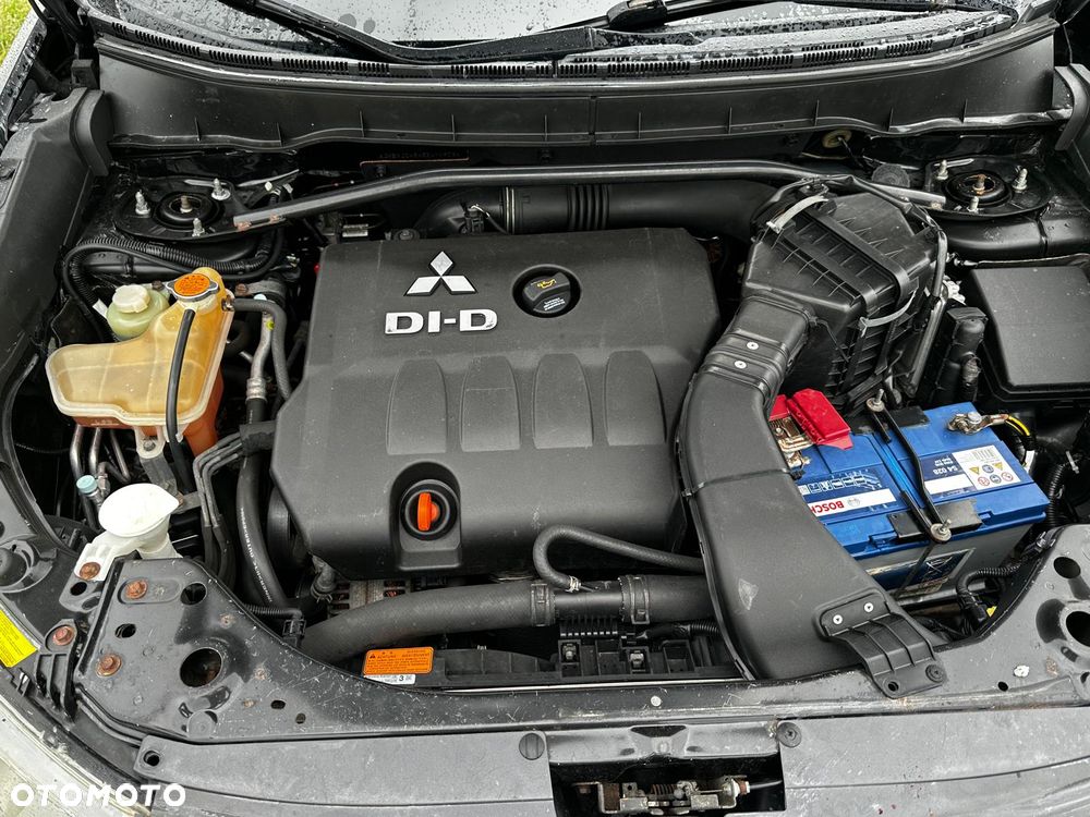 Mitsubishi Outlander 2.0 DID Instyle NAVI - 9